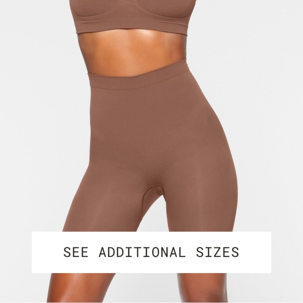 Seamless High-Waisted Shapewear Shorts - Brown